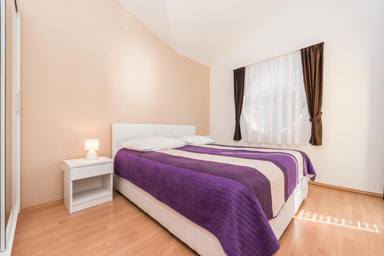 Danijela 1 Apartment Sukosan